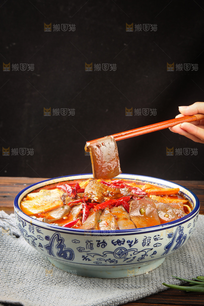 碗里的毛血旺