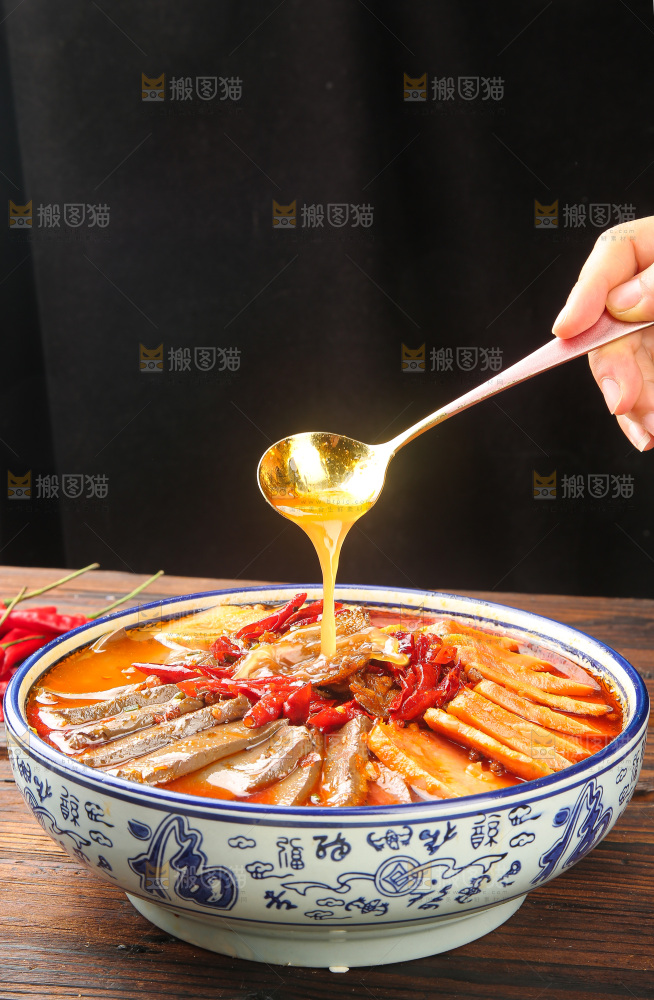 碗里的毛血旺