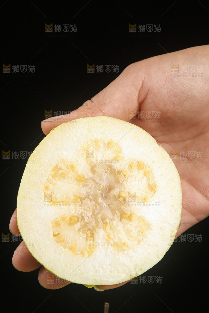 深底上的奶油芭乐