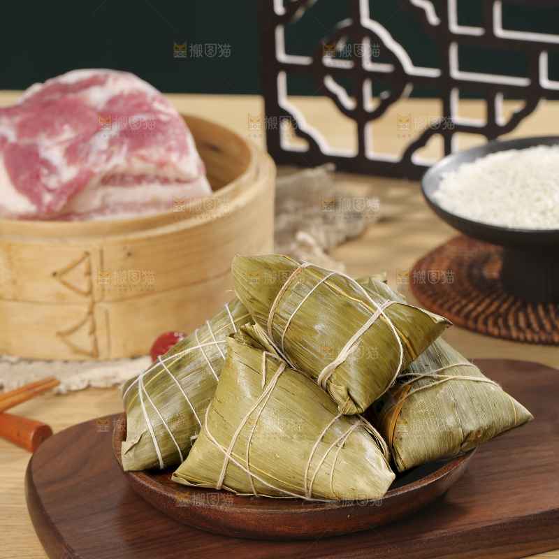 深底上的鲜肉粽