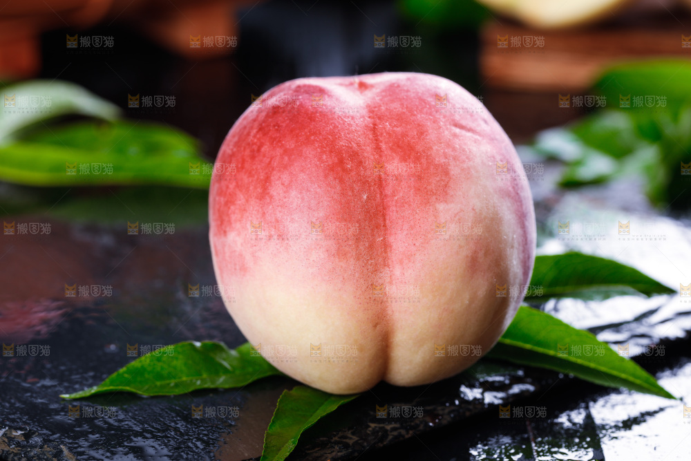 深底上的现摘水蜜桃