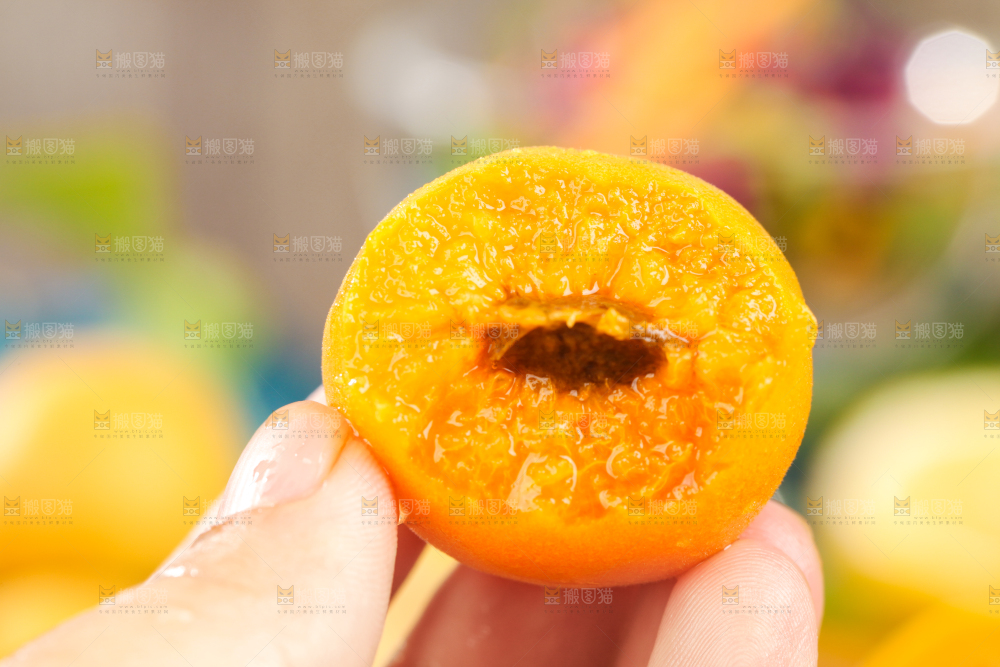 深底上的小红杏