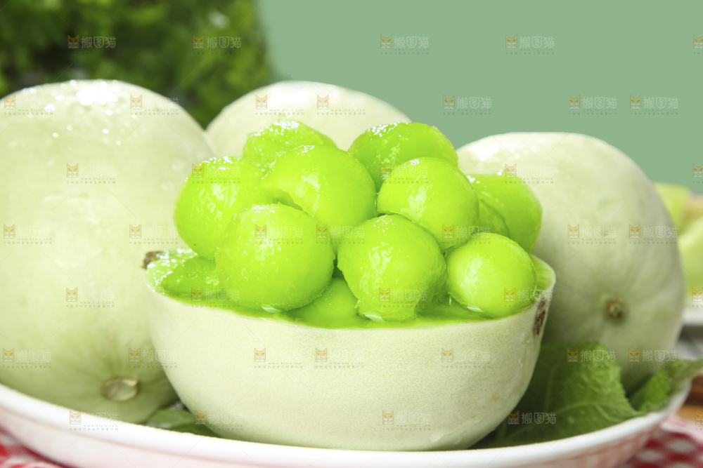 浅底上的玉菇甜瓜