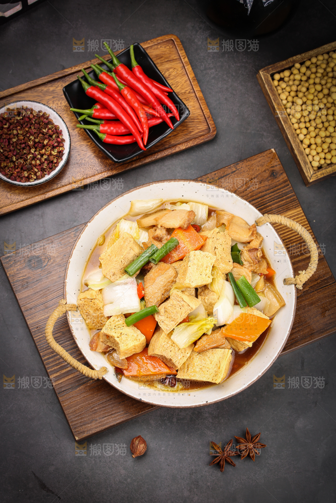 碗里的炖冻豆腐