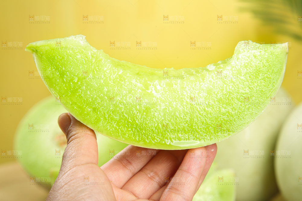 木底上的玉菇甜瓜