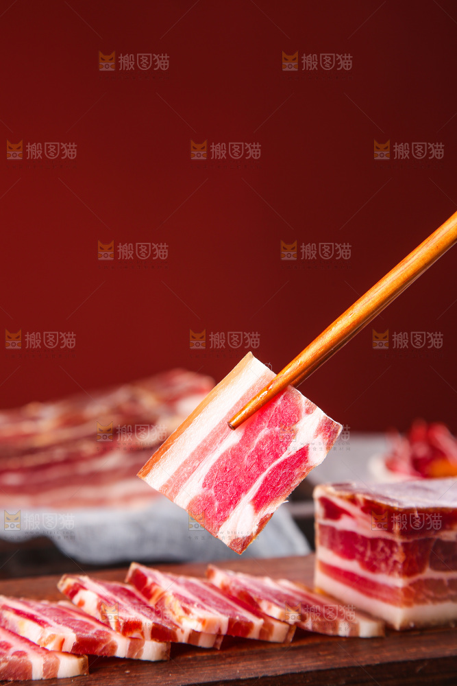 深底上的五花咸肉