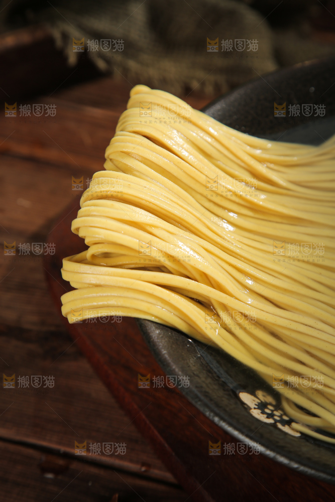 深底上的苦荞面