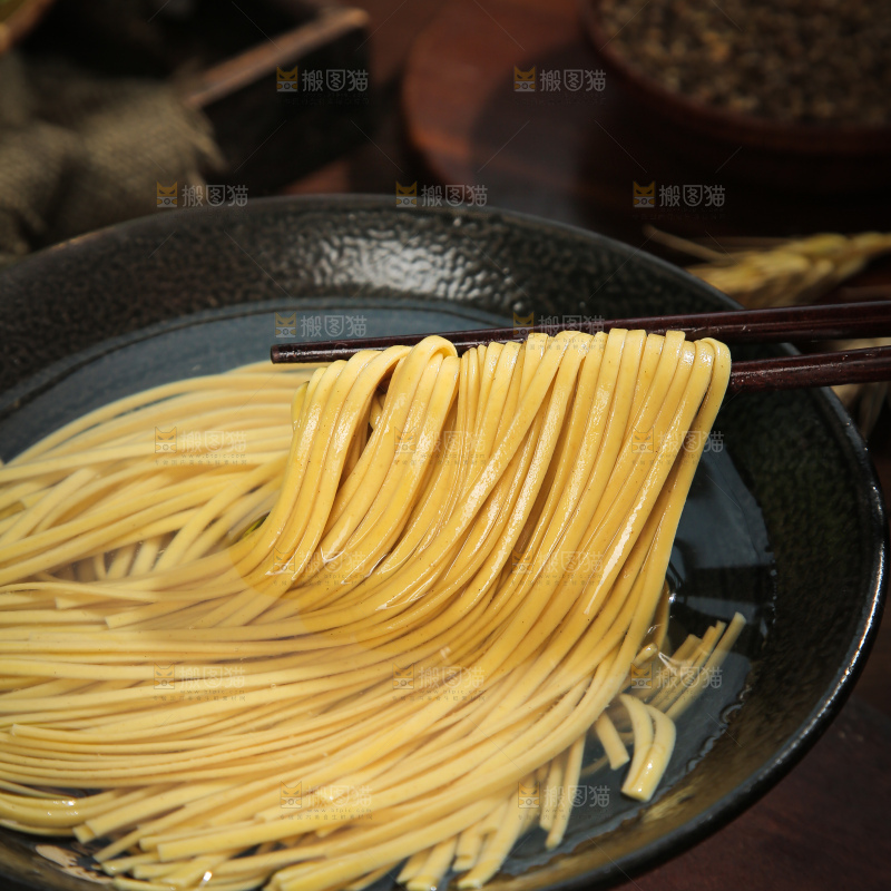深底上的苦荞面