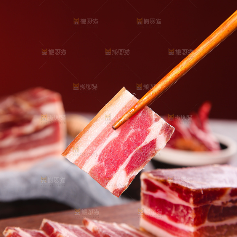 深底上的五花咸肉