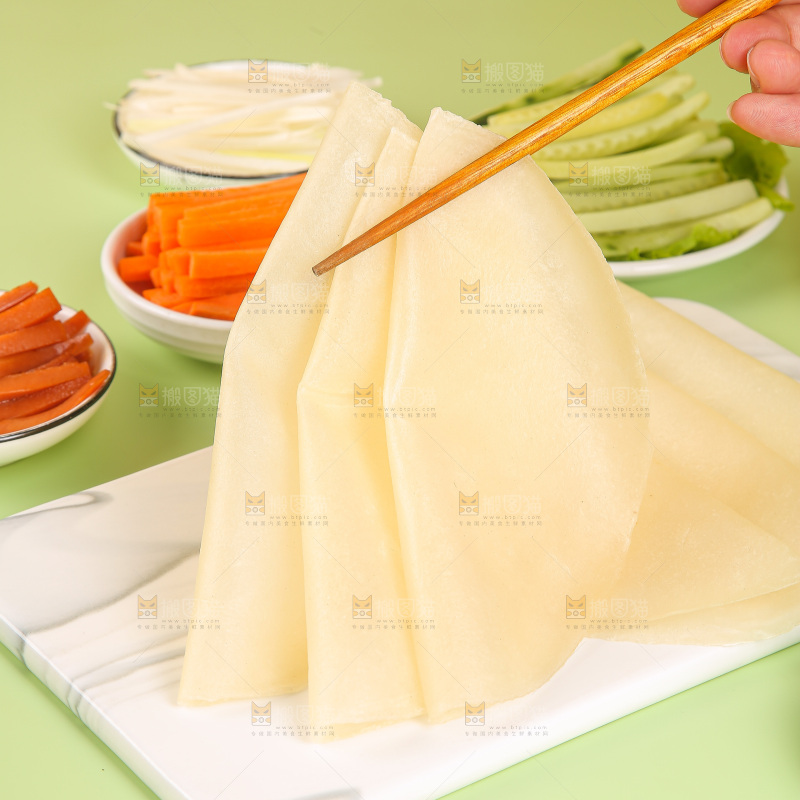 浅底上的卷饼