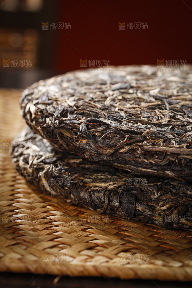 深底上的普洱茶