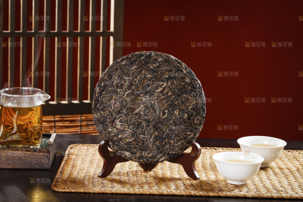 深底上的普洱茶
