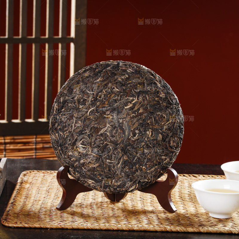 深底上的普洱茶