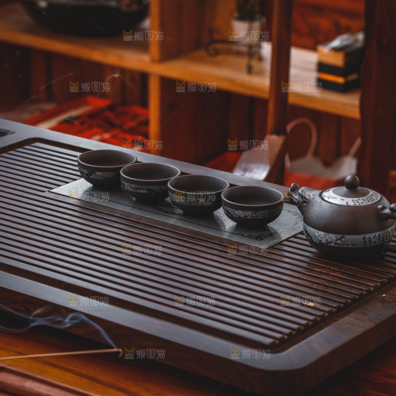 深底上的普洱茶