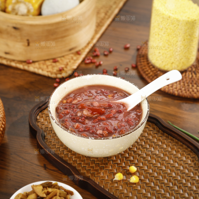 深底上的红豆粥