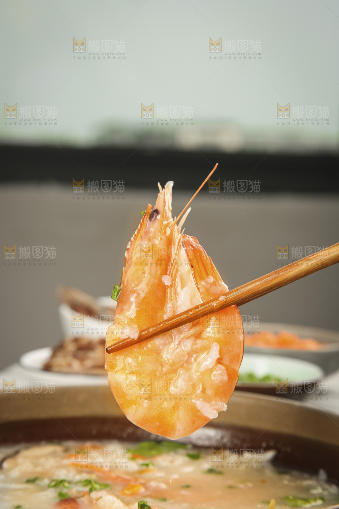 碗里的海鲜粥