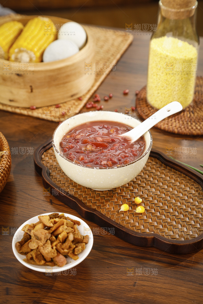 深底上的红豆粥
