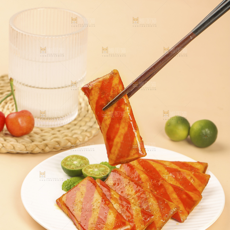 浅底上的蟹味排