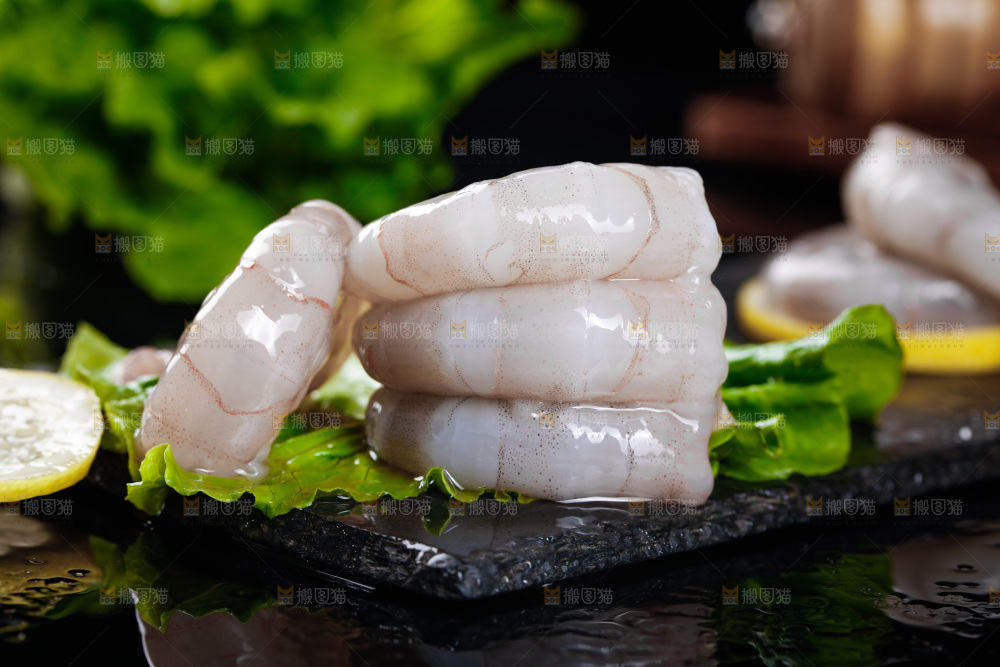 深底上的青虾仁