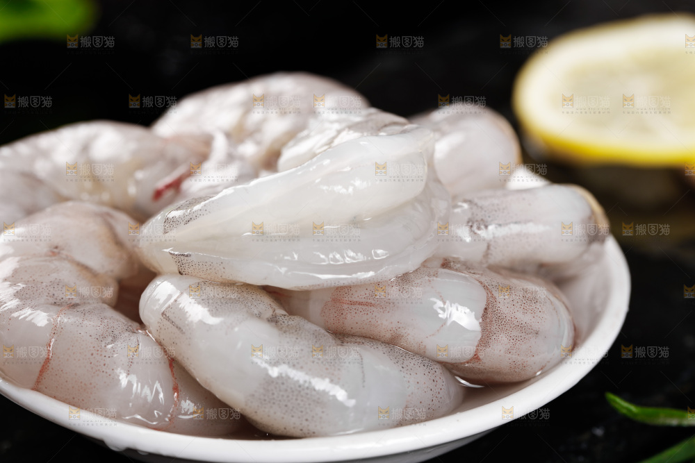 深底上的青虾仁