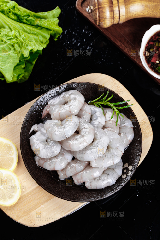 深底上的青虾仁