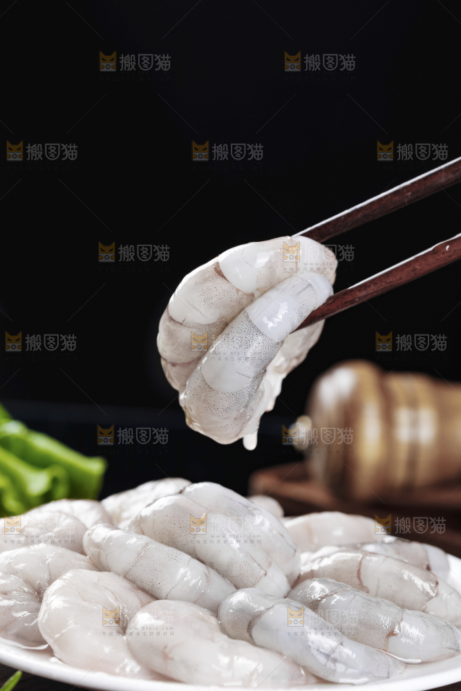 深底上的青虾仁