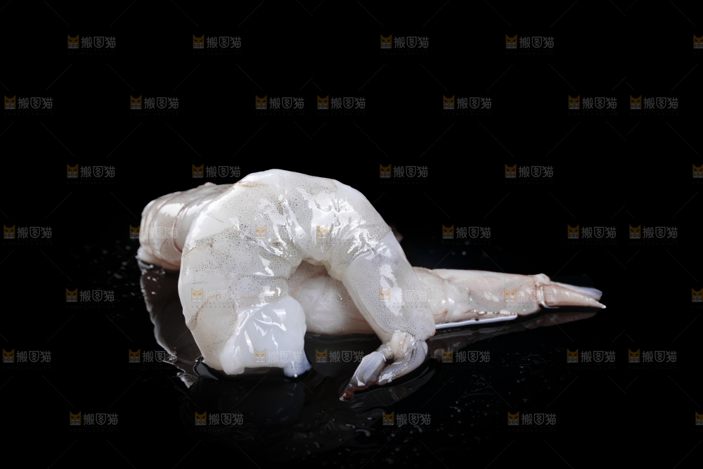 深底上的青虾仁