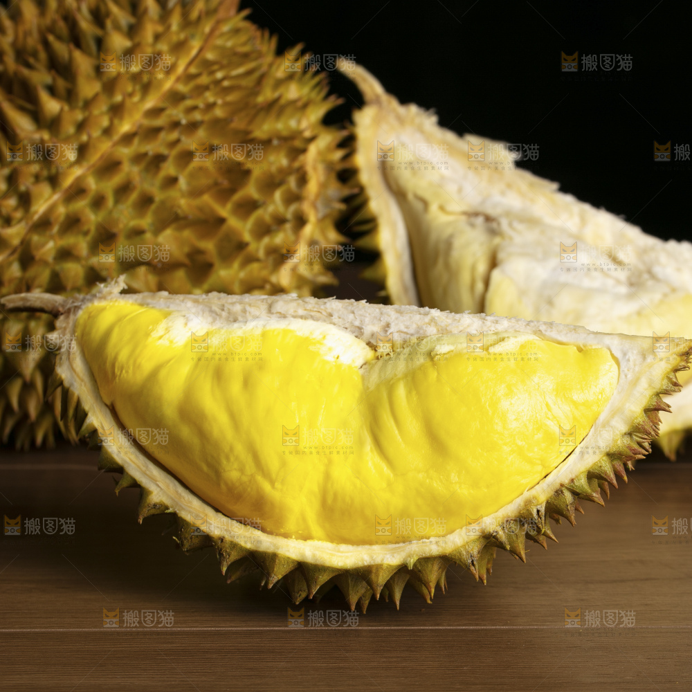 木底上的金枕榴莲