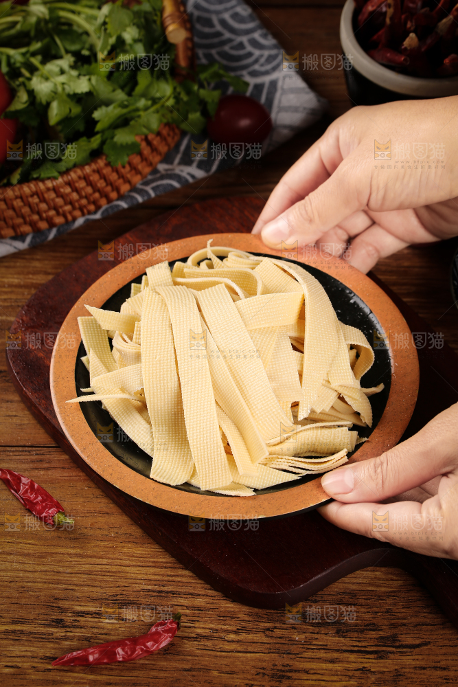 木底上的千张