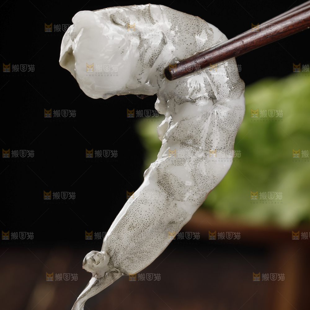 深底上的青虾仁