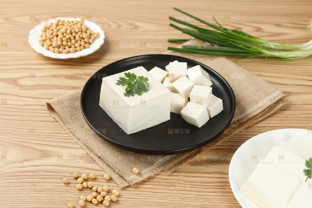 木底上的嫩豆腐