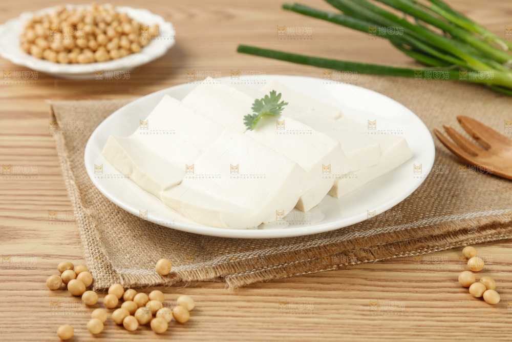 木底上的嫩豆腐