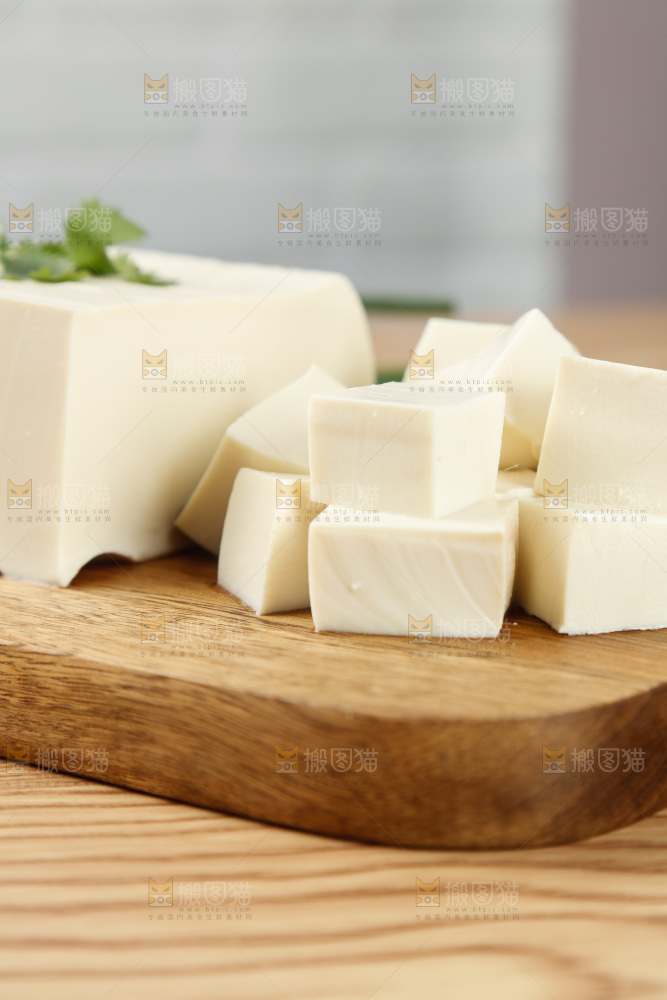 木底上的嫩豆腐