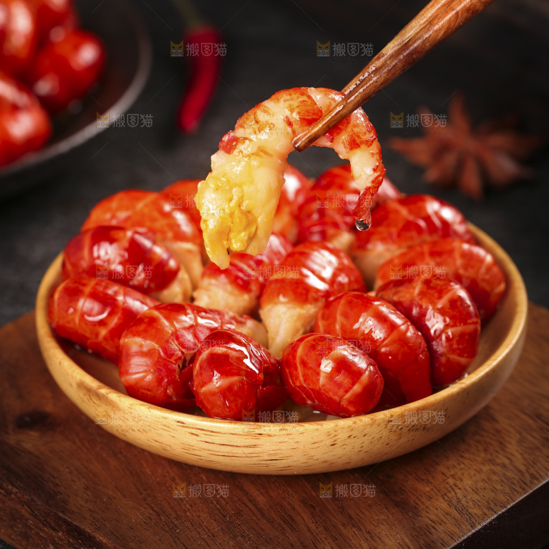 深底上的龙虾尾