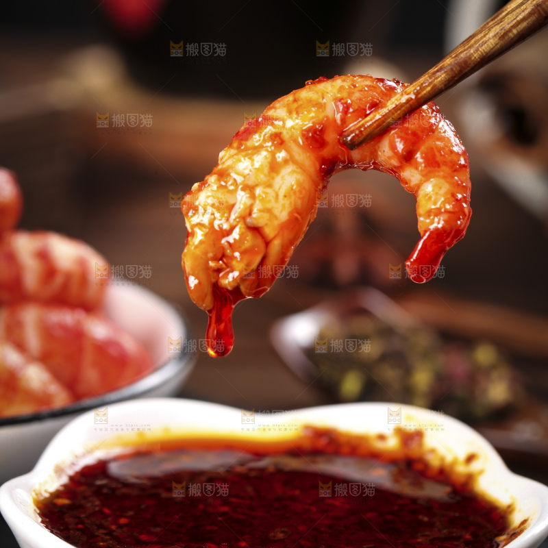深底上的龙虾尾