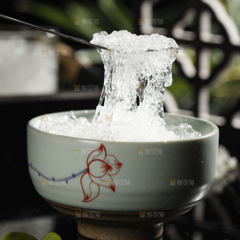 深底上的雪燕