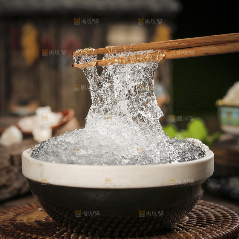 深底上的雪燕