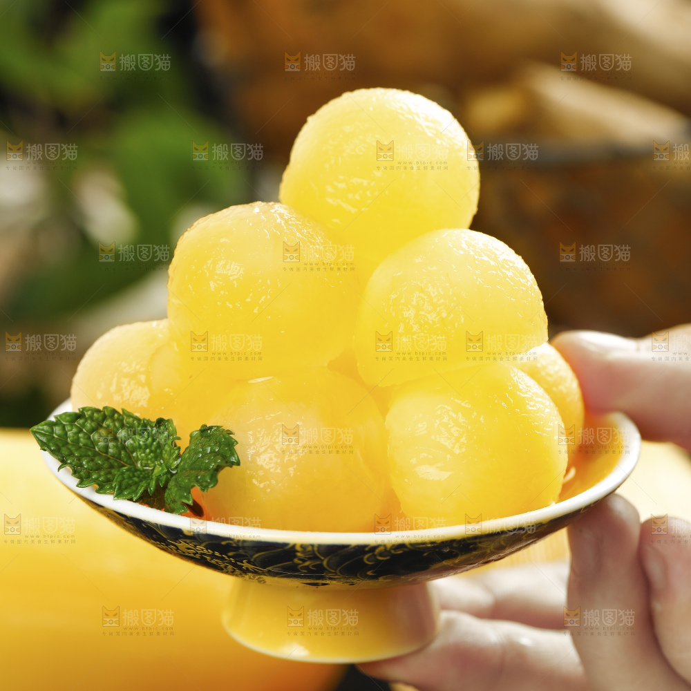 深底上的雪莲果