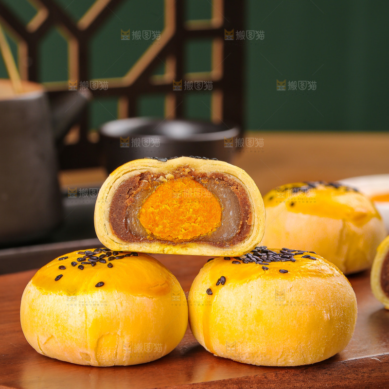 深底上的蛋黄酥
