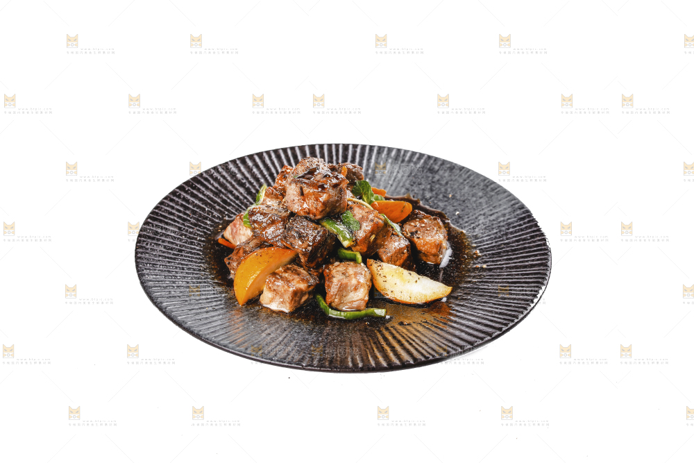 盘子里的黑椒牛肉粒