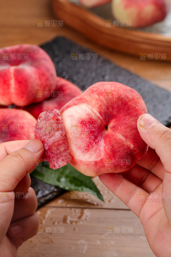 深底上的毛蟠桃