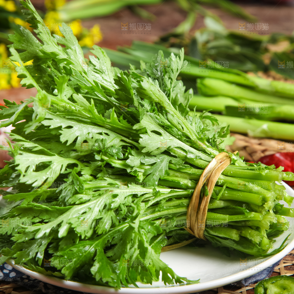 深底上的茼蒿