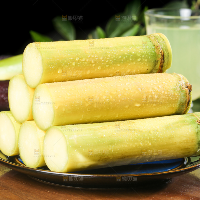 深底上的白玉甘蔗