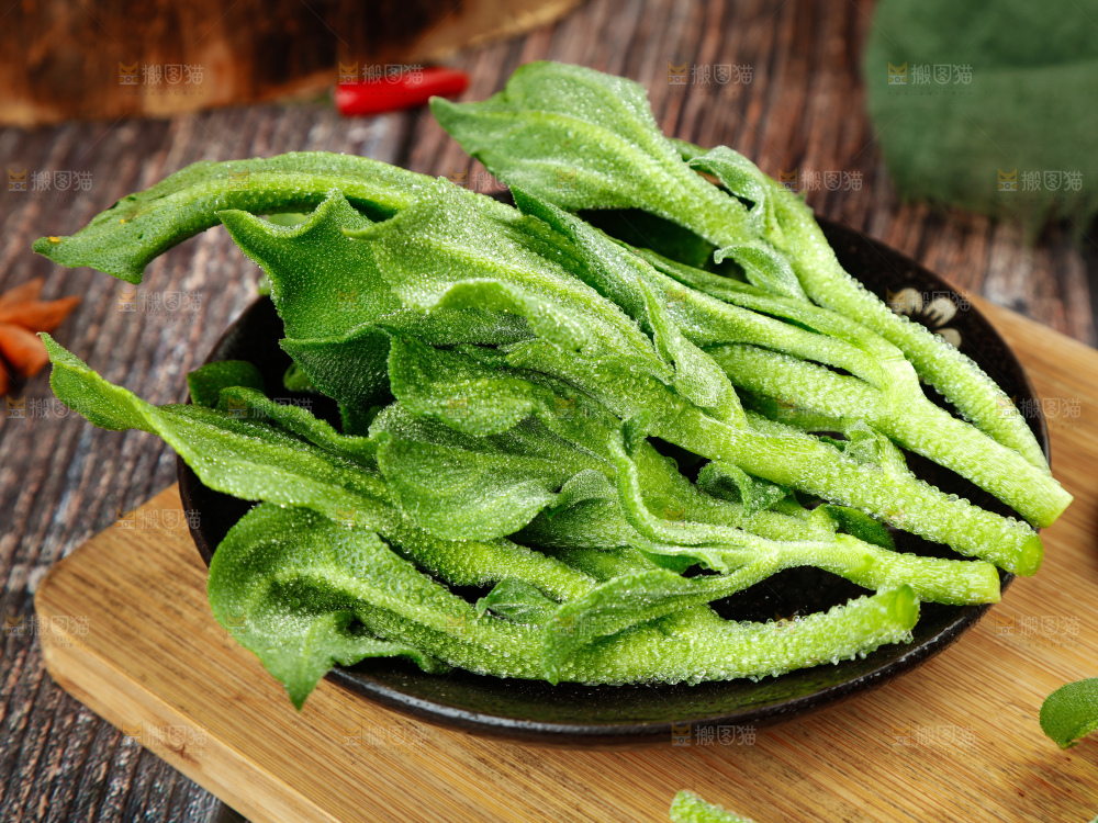 深底上的冰草