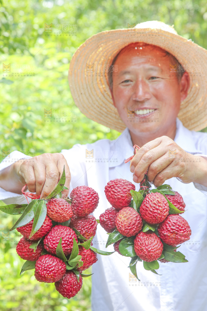 手里拿着荔枝王