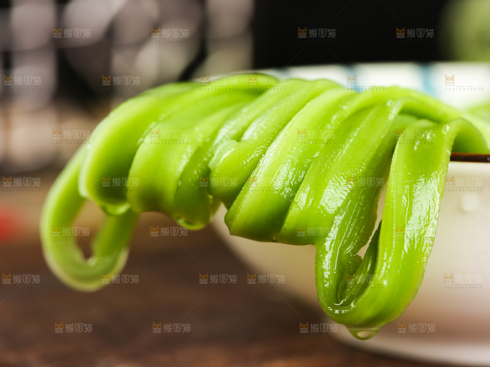 深底上的贡菜