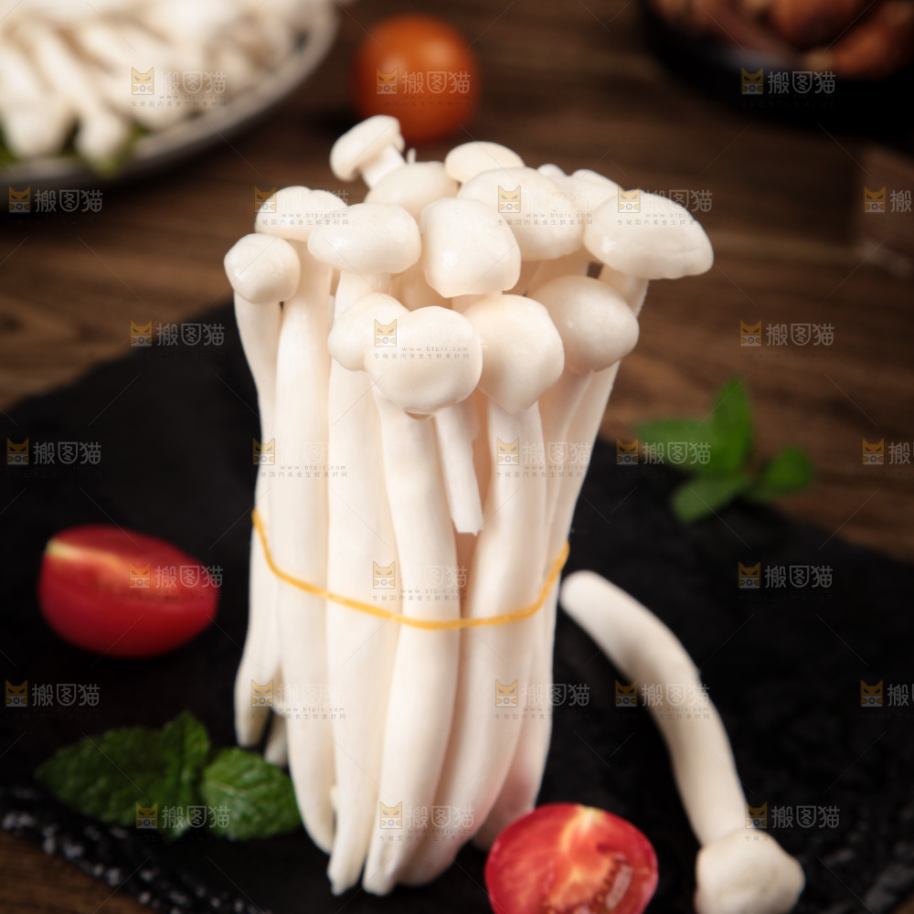 深底上的海鲜菇