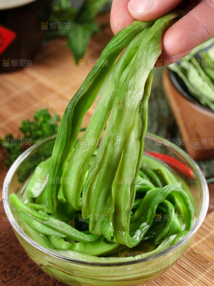 深底上的贡菜