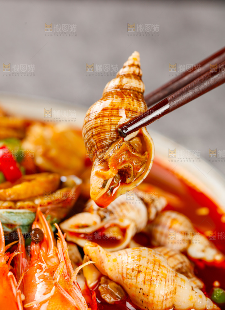 深底上的捞汁小海鲜