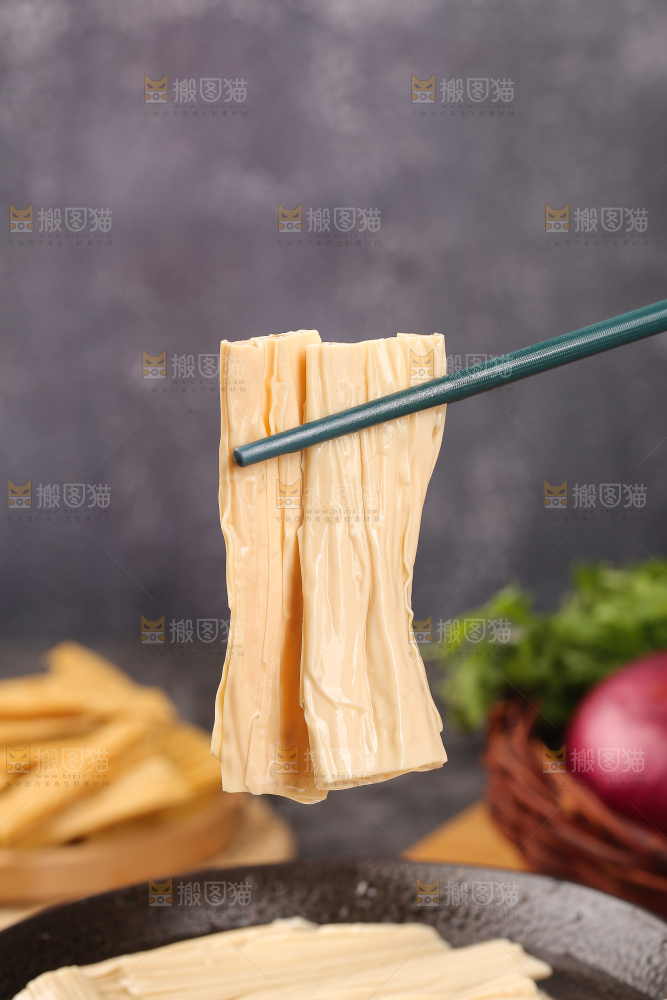深底上的腐竹干